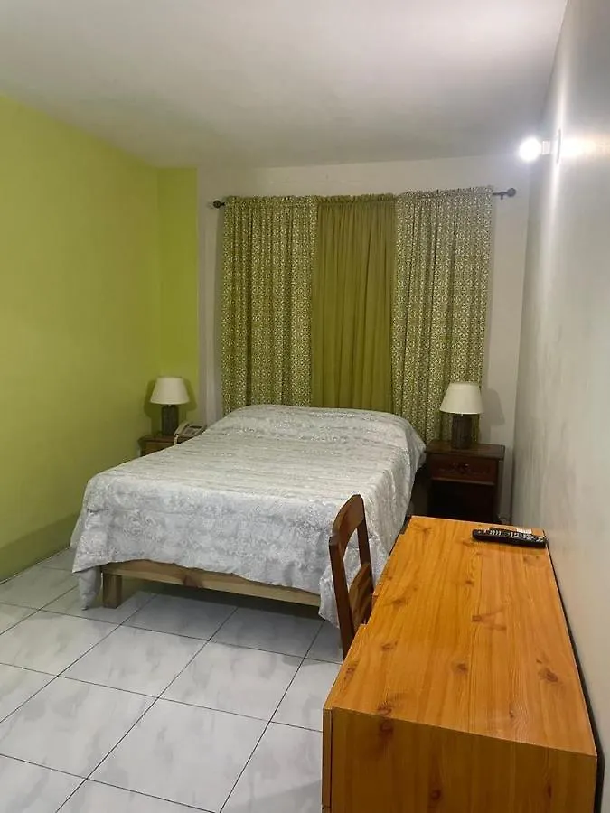 Pogas Inn Kingston